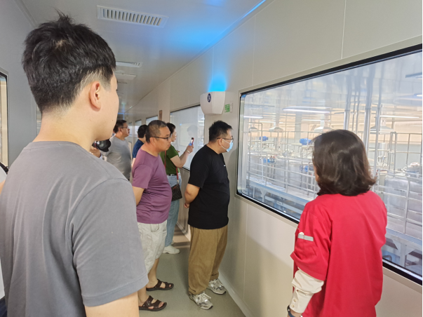 党建引领强赋能 跨界观摩促发展——环翠区个体私营企业党委开展威海喜盈门乳业专题观摩活动